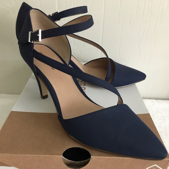 3’inch soft suede heels - Picture 2 of 6